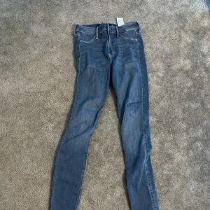 holister size 5L jean legging